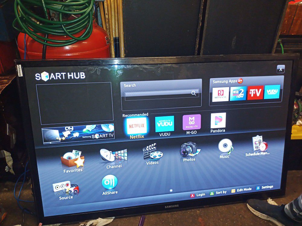 Samsung 60Inch Smart TV