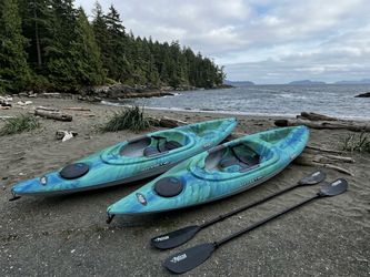2 Pelican Odyssey 100x Kayaks