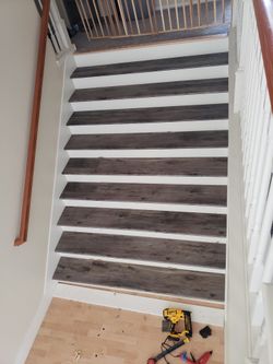 Vinyl laminate and molding