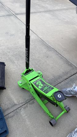 Daytona 3 ton floor jack