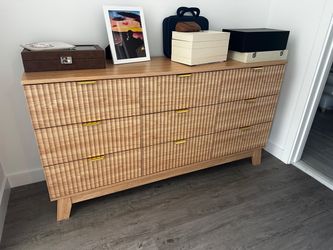 Modern 9-Drawer Wooden Dresser