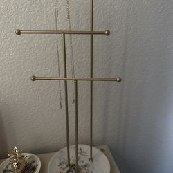 gold necklace and ring holder stand 