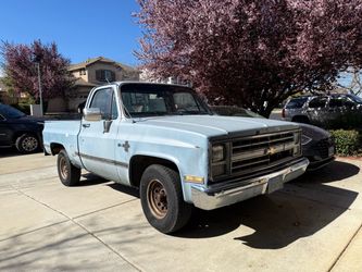 1986 Chevrolet C10 Square Body Pickup Truck
