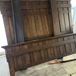 King Size Wooden Bedroom Set 