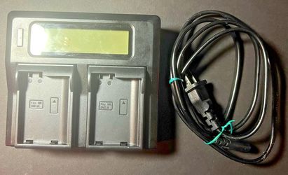 Dual Bay EN-EL15 Battery Charger LCD with Power Cord