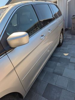 2009 Honda ex-L minivan clean title