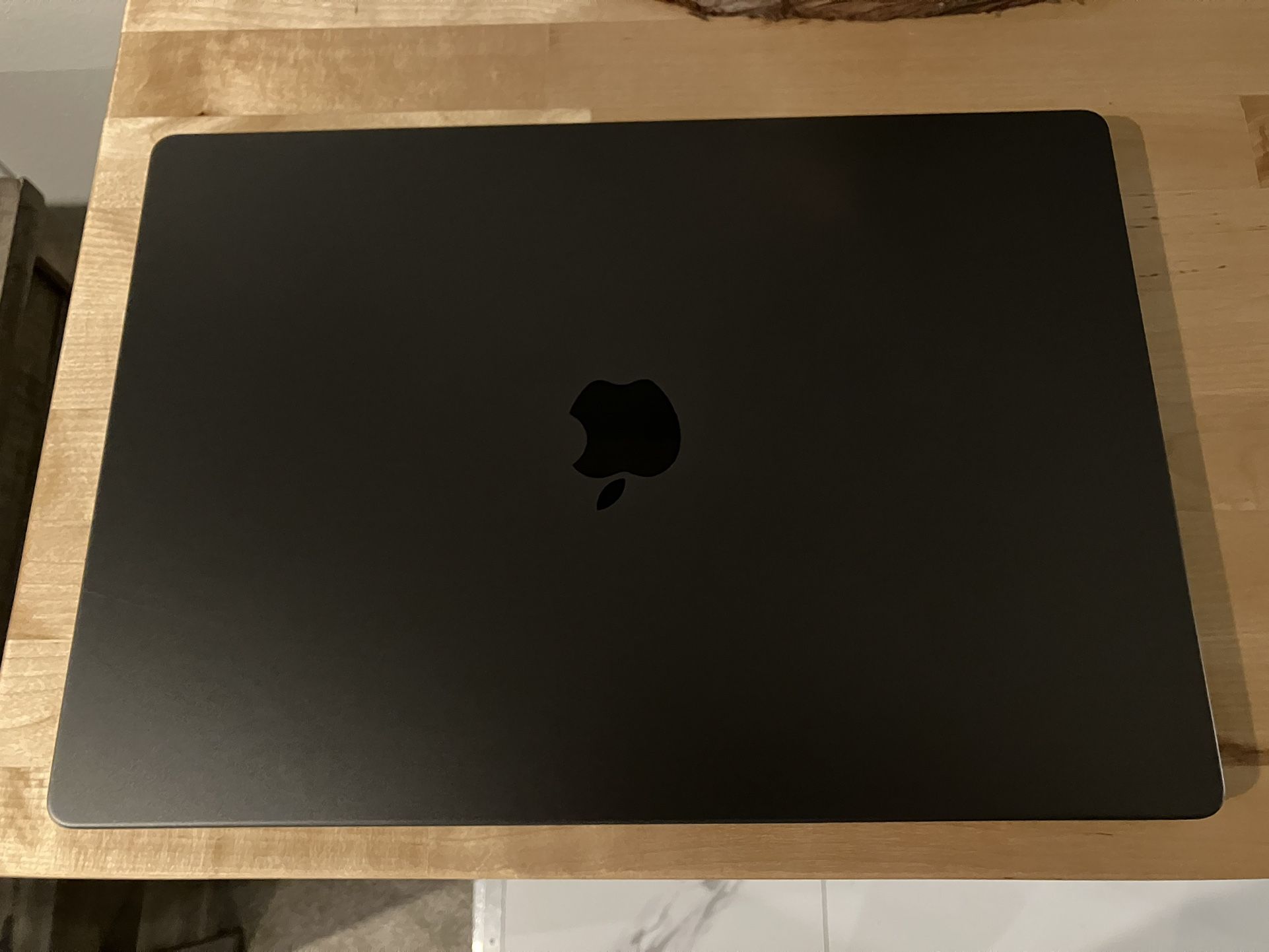 2024 MacBook Pro 16inch Black M4 48gb 512mb Amazing Condition 
