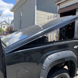 07 Gmc Are Bed  Cover
