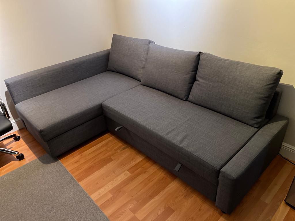 Sleeper Sectional, 3 Seats With storage