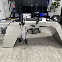 Airplane Wing Desk! 