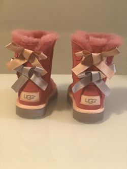UGG Toddler Bailey Bow Size 6