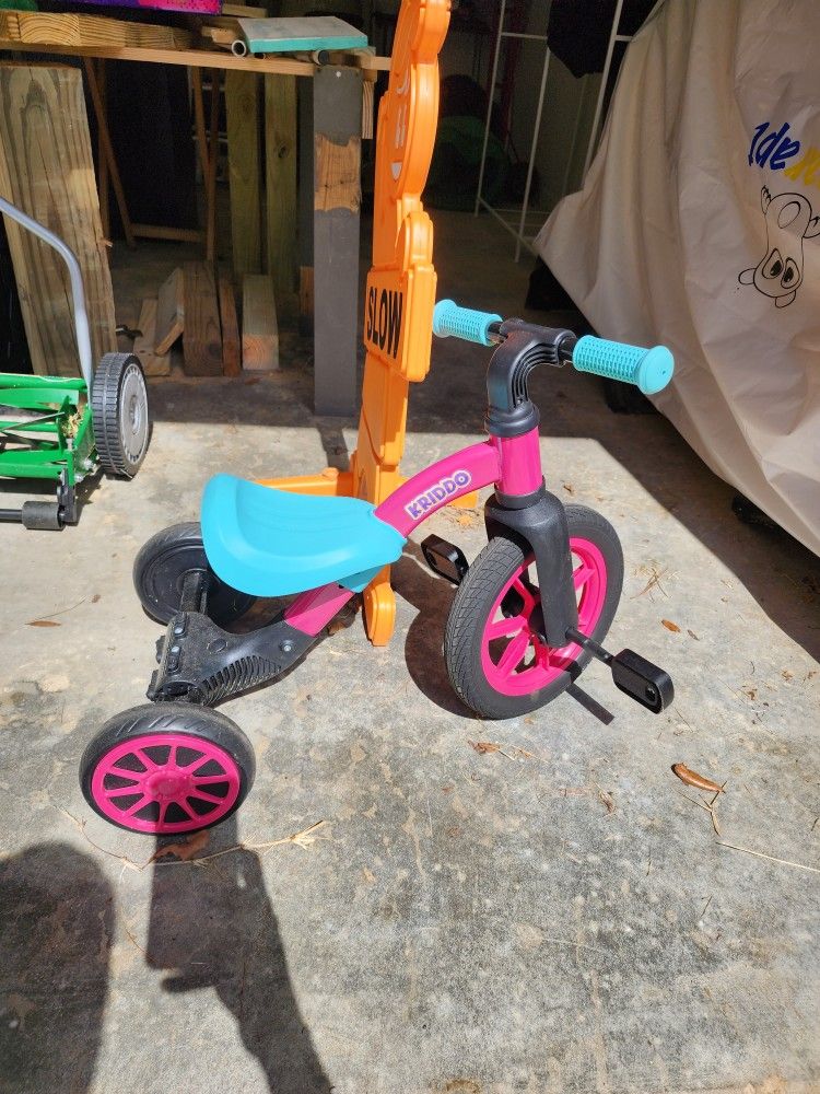 Girls toddler kids trike bicycle