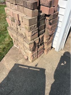 Garden bed edging pavers