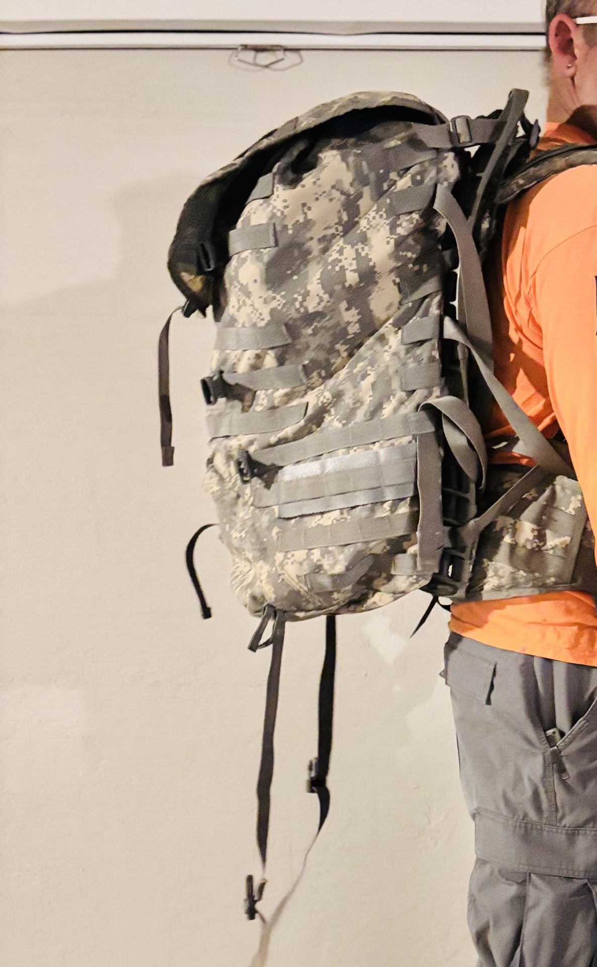 Heavy Duty Military Surplus Camo Backpacks โ Extra Large Hiking / Camping / Camera Gear