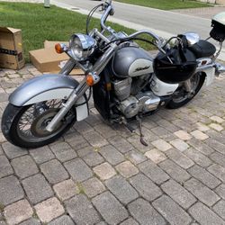 Honda Shadow 750