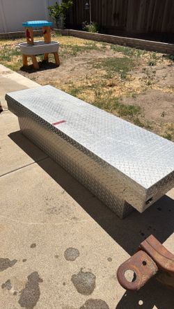Aluminum diamond plate   Tool box