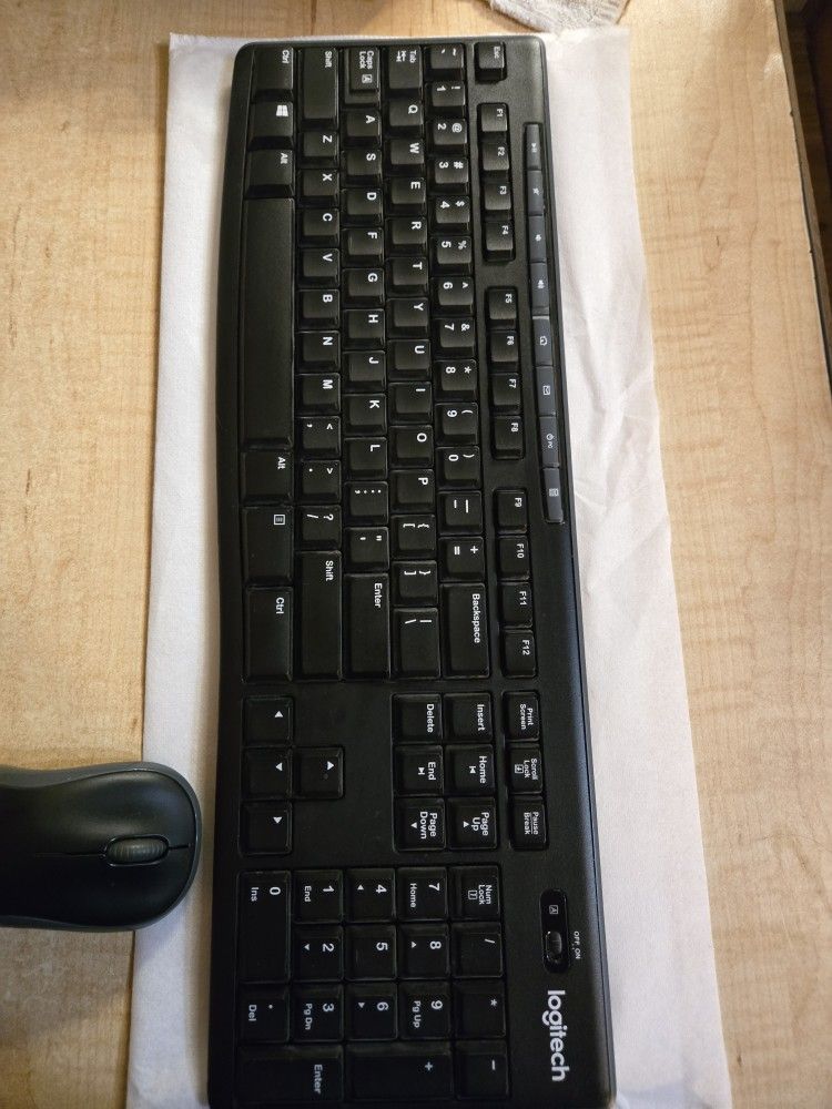 Logitech Wireless Keyboard and Mousr