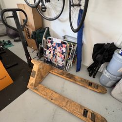 Pallet jack