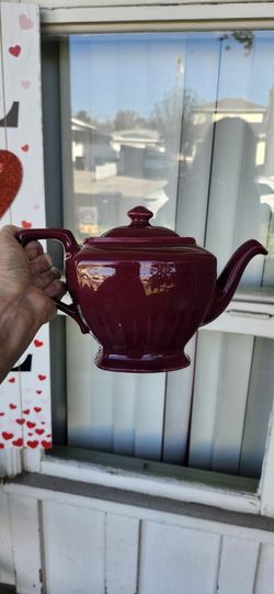 Vintage Hall China  Hollywood Pattern Burgundy Teapot 🫖