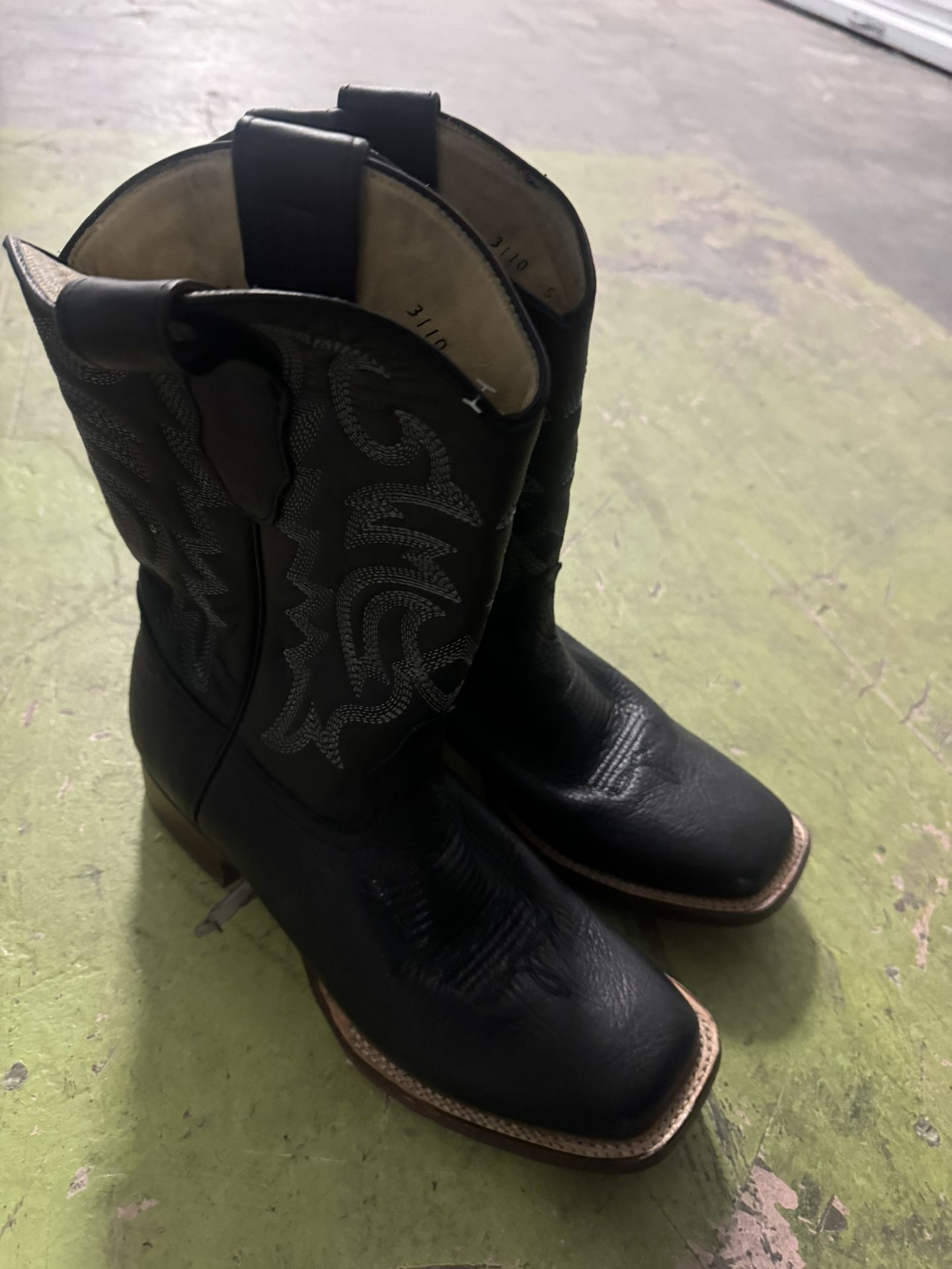 Black Boots 10 1/2 Los Altos