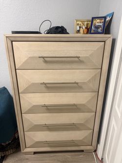 Bedroom dresser from rooms to go