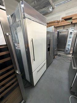 36” KITCHENAID BUILT IN BOTTOM FREEZER PANEL READY