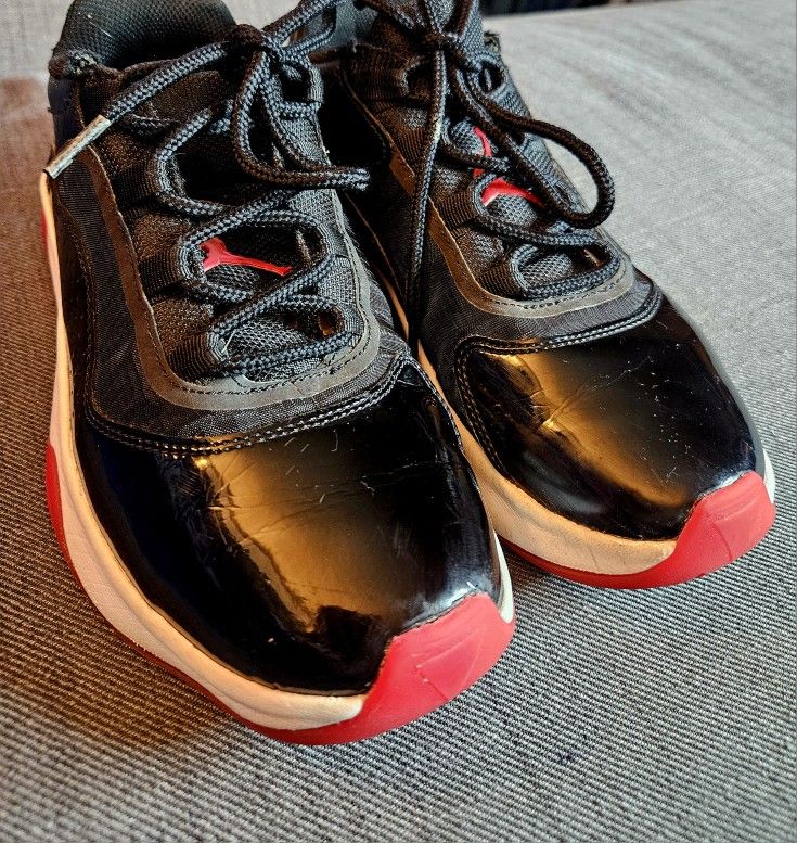 Jordan Air Jordan 11 CMFT Low "Bred" sneakers.