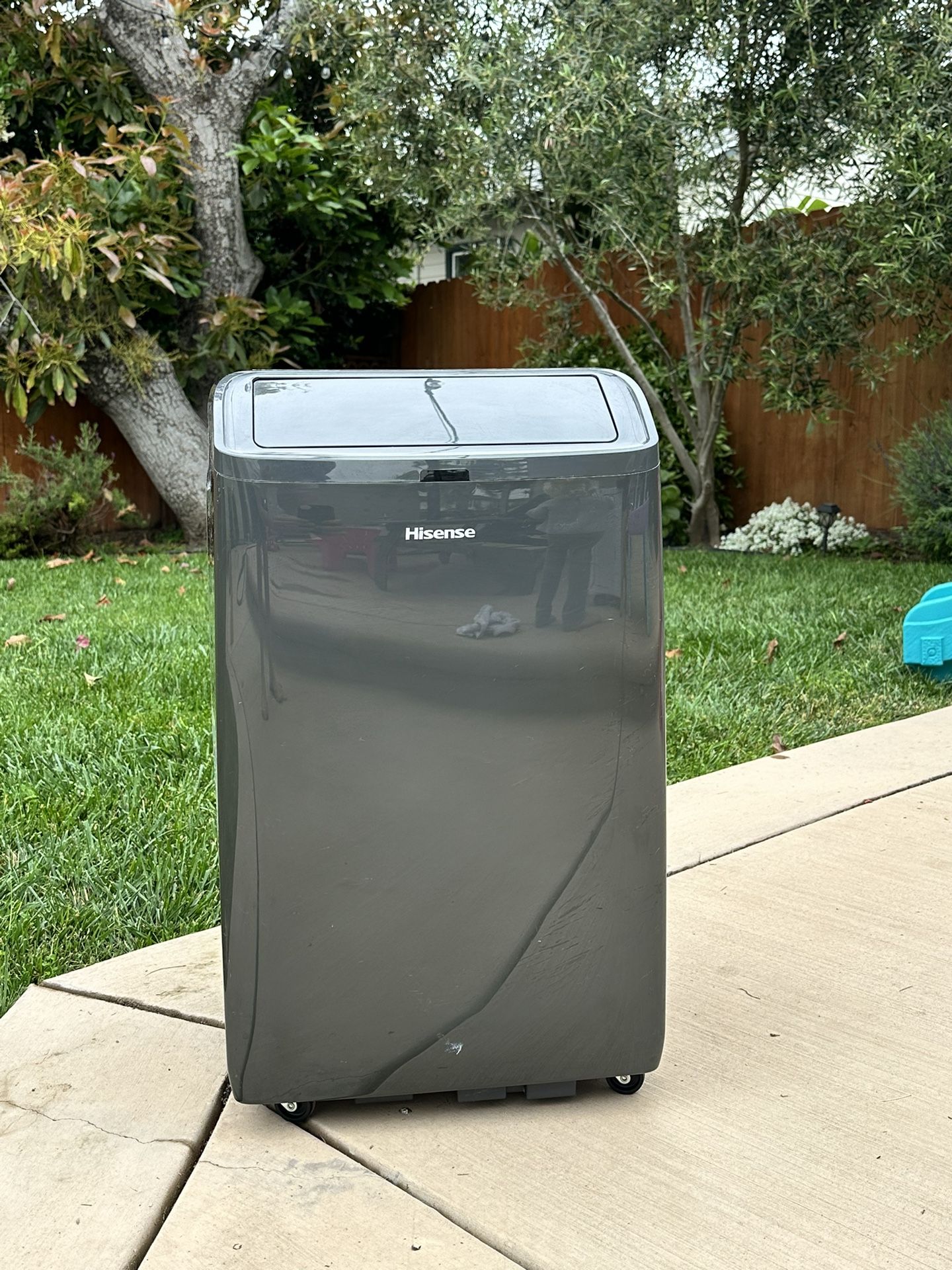 Hisense 550 SF Portable AC With Heat 10,000BTU