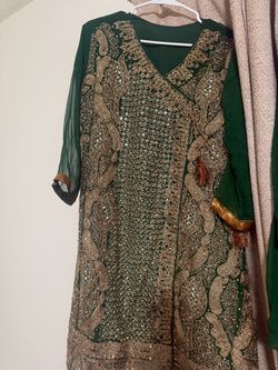 Pakistani suit
