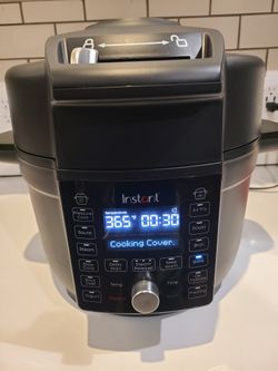 Instant Pot 6.5 qt. Pressure Cooker + Air Fryer Combo