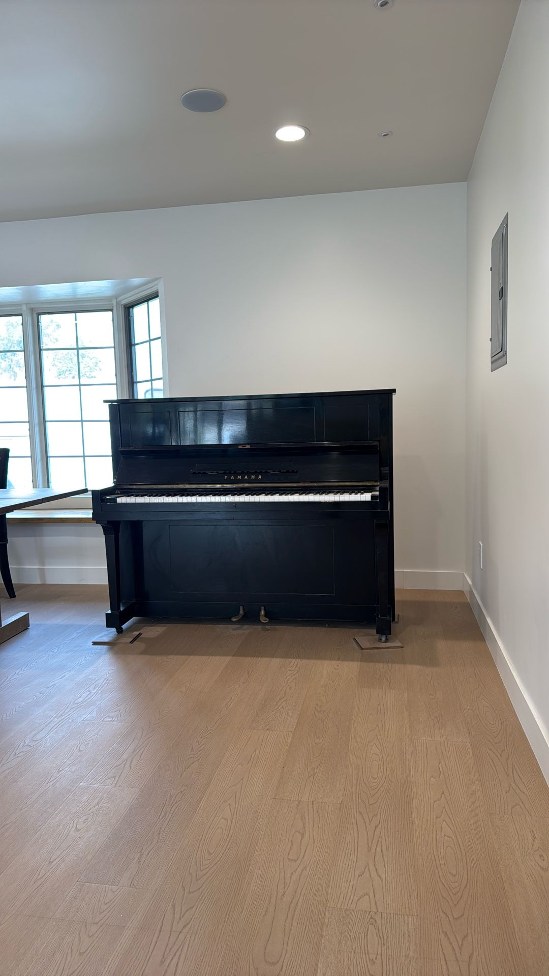 YAMAHA Upright Piano