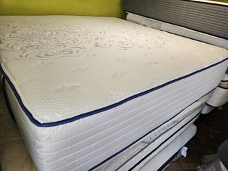 Mattress and box spring king size