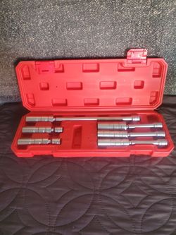 New Magnetic Spark Plug Sockets $49 No Offers Accepted