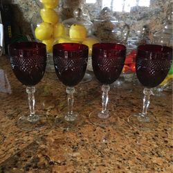 Avon Wine Glass Set