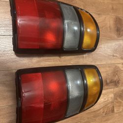 CHEVY SUBURBAN Taillights 