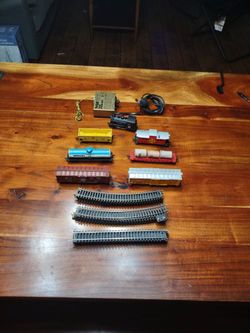 Electric Train HO Scale complete set. 