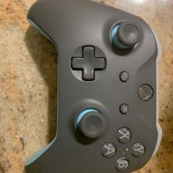 Xbox One Controller Grey and Blue