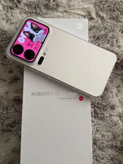 Xiaomi 17 Pro Max Smartphone with Box