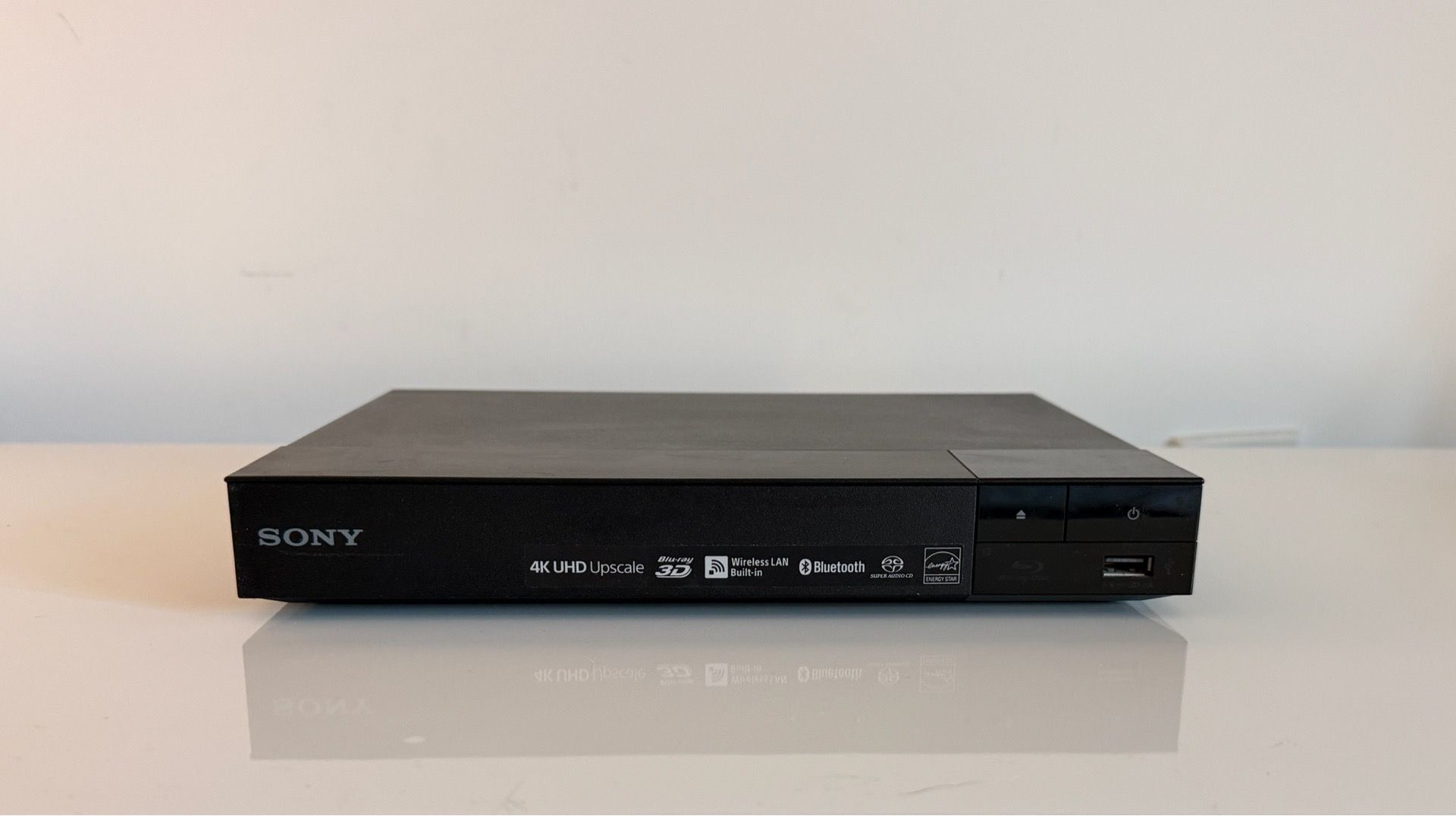 Sony Blu-ray DVD Player Dolby Digital TrueHD/DTS and DVD upscaling