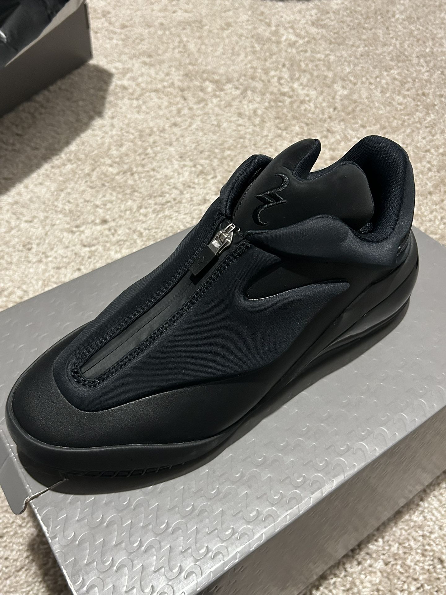 Converse SHAI 001 Charm Black