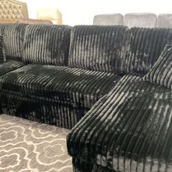 New Sleeper Sectional Couch Sofa Bed with USB and  Double Storage Chaise! Free Delivery 🚚!