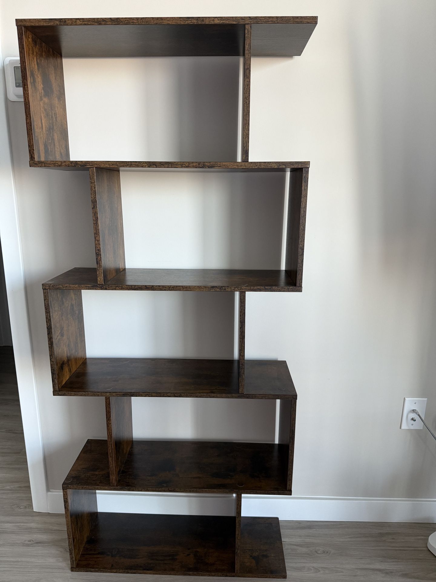Modern Zig-Zag Bookshelf – 6 Tier Rustic Brown Wood Display Shelf