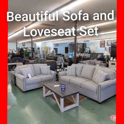 💥 Beautiful Sofa and Loveseat Set