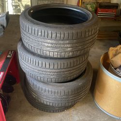 Set of 245/45z/R20 