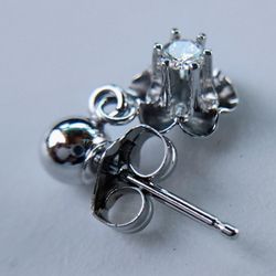 14k White Gold  .1ct Diamond Earrings  