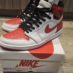 Air Jordan 1 White/ University Red- Black Size 11