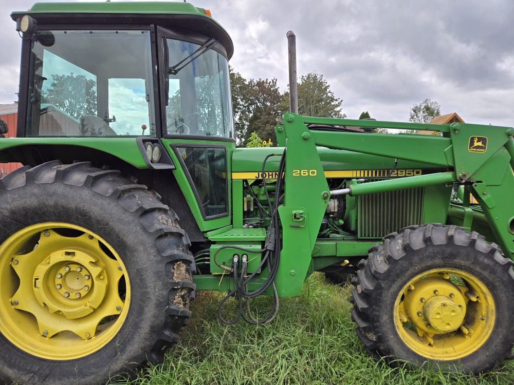 John Deere 2950