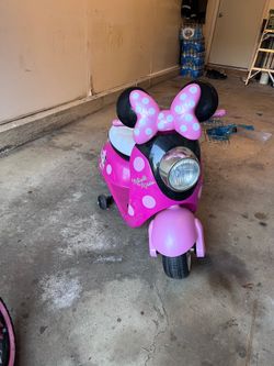 Minnie Mouse chargeable pedal bike