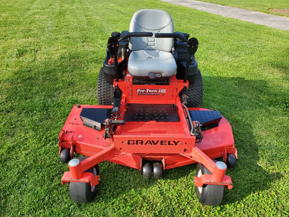 Gravely 60in Commercial Zero Turn Riding Lawn Mower 