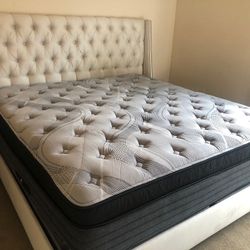 Barely Used King Hybrid Mattress